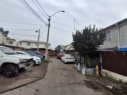 Casa En Venta De 3 Dorm. En Puente Alto