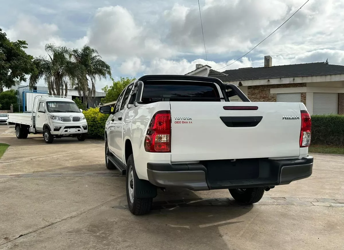 Toyota Hilux 2.4 Cd Dx 150cv 4x2