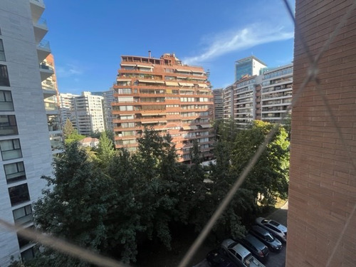 Metro Alcantara, Las Condes