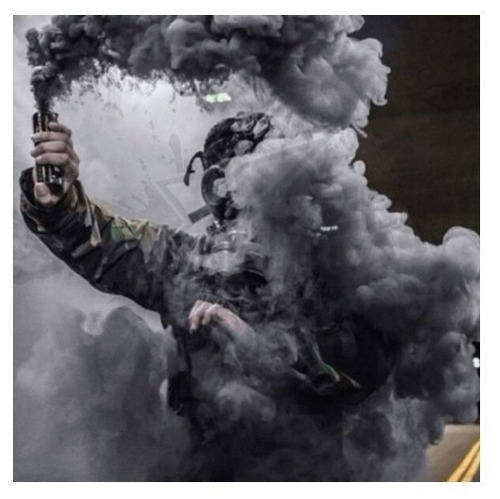 Eg18x Granada De Humo Negra Enola Gaye Xtrm C