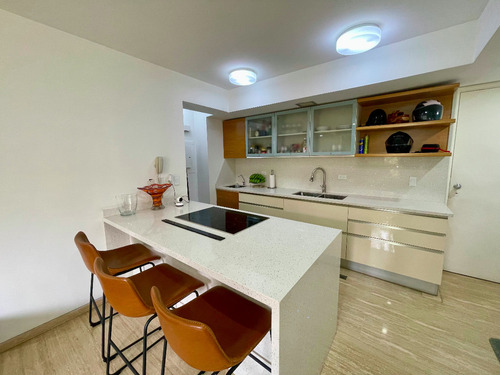 Se Vende Campo Alegre Apto Edf. Premier 2h, 2b,2ptos, Maletero