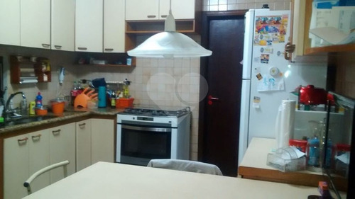 Sobrado No Alto Da Lapa Com Piscina E 2 Vagas. - 353-im210723