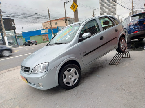 Chevrolet Corsa 1.8 Maxx Flex Power 5p