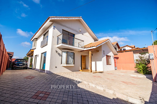 Arriendo Casa Amoblada Con Excelente Ubicación En ...