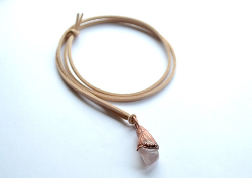 Imagen 3 de 5 de Collar De Cuarzo Rosa Con Cobre, Regalo De Joyeria De Autor