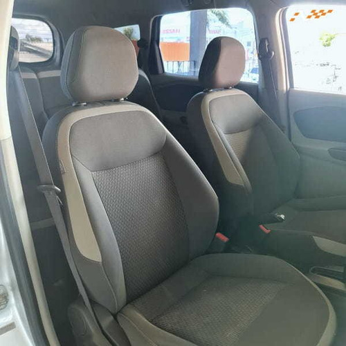 Imagem 7 de 11 de Chevrolet Spin 1.8l At Lt 2013