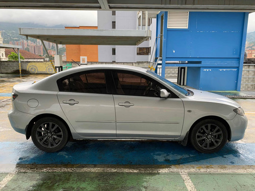 Mazda Mazda 3 1600cc Automático