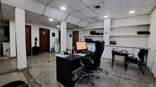 Se Vende Galpón Comercial 368m² - Farmacia La Ganadera Av. Constitución Maracay Jm