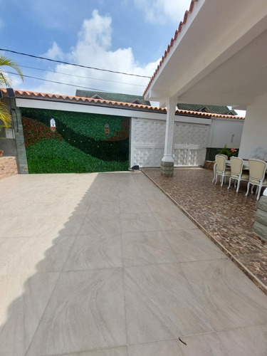 Best House Vende Espectacular Casa En San Antonio De Los Altos Secto El Amarillo