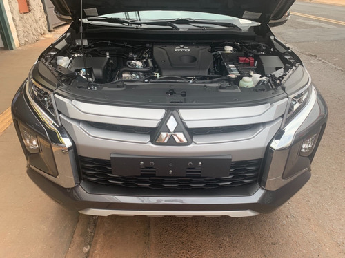 Imagem 14 de 15 de Mitsubishi L200 Triton Sport Hpe 2.4 Cinza 2022