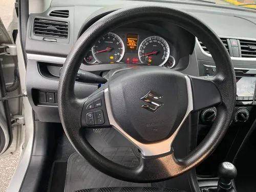 Suzuki Swift 1.2L LIVE MT