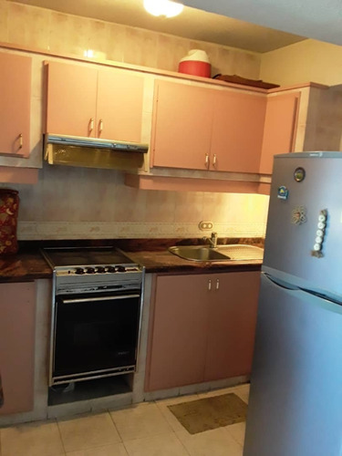 Imagen 5 de 8 de Apartamento Para 5 Huéspedes Caraballeda/ Urb. Tanaguarenas