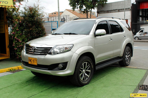 Toyota Fortuner Sr5