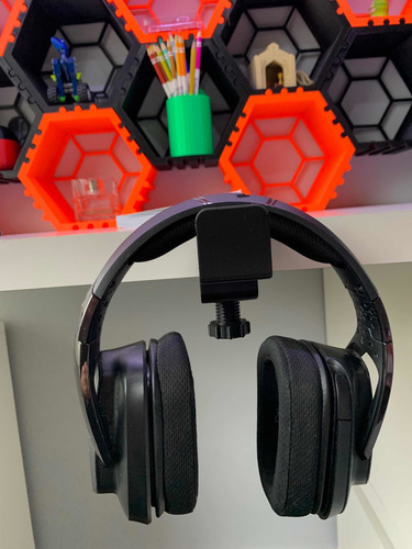 Imagen 7 de 9 de Soporte De Escritorio Para Auriculares Gamer Stand Premium.