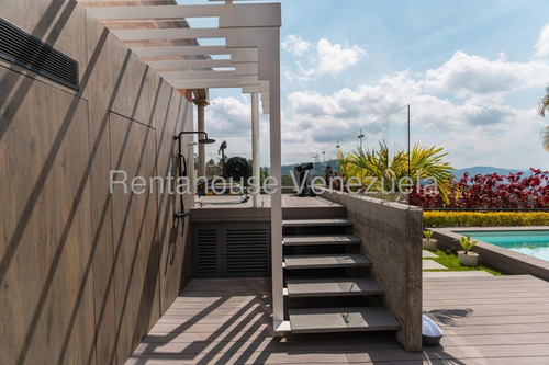 Espectacular Casa En Venta Ubicada En Alto Hatillo 25-18002