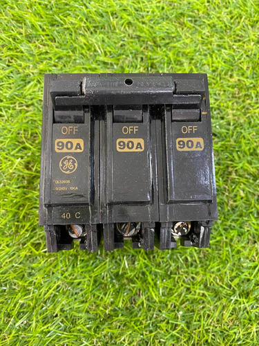 Breaker General Electric 3x90 Thql. Empotrar