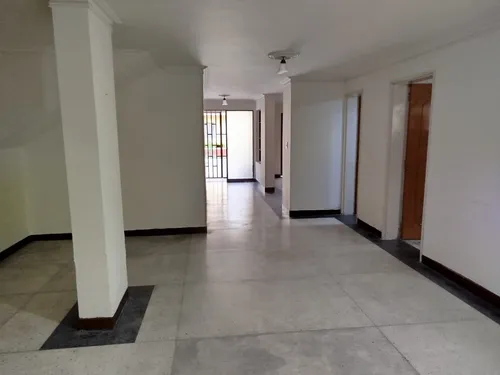 Arriendo Casa En Laureles