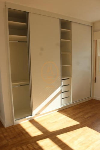 Apartamento Com 3 Dormitório(s) Localizado(a) No Bairro Ponta Da Praia Em Santos / Santos - 5610