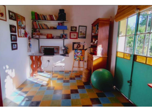 Esplendida Casa Con Amplio Jardín, Mas Casa De Invitados. Con Pileta. Barrio Quinto Cuartel