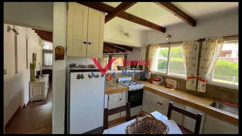 Casa De 4 Ambientes, Oportunidad!!!