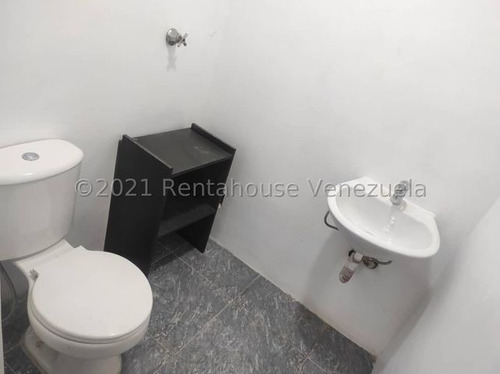 Imagen 2 de 16 de Oficina Remodelada En Venta Torre Cosmopolitan Maracay Estef 22-1711