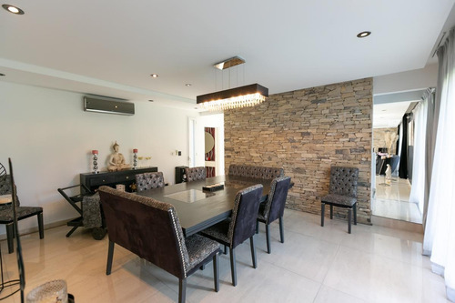 Imagen 10 de 30 de Casa - Highland Park