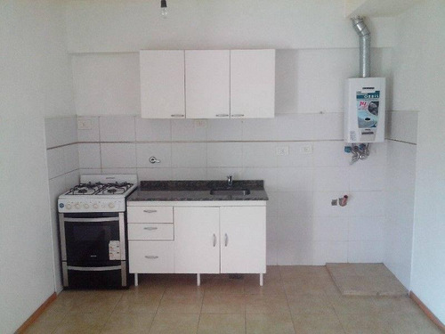 Imagen 1 de 9 de Venta Departamento 2 Dorm. A Esternar