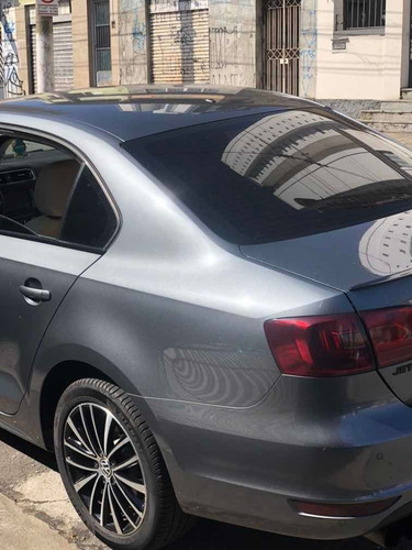 Volkswagen Jetta 2.0 Tsi Highline 4p 2011