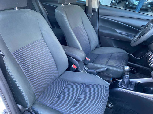 Imagem 13 de 15 de Toyota Yaris Sedán 2019 1.5 Xl 16v 4p