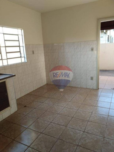 Casa Com 1 Dormitório Para Alugar Por R$ 700,00/mês - Vila Maria - Botucatu/sp - Ca0744