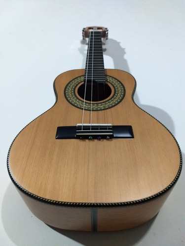 Imagem 4 de 7 de Cavaco Luthier Araujo Cedro Novo Com Garantia