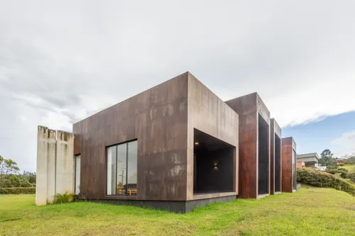 Casa En Venta En Vía Principal De Santa Elena. Cod V15184