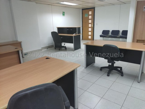 Juan Carlos González. Renta House Carabobo Alquila Oficina Comercial Cc Torre Movilnet Urb. Kerdell Valencia Mls #24-14068 Rah/jcg.