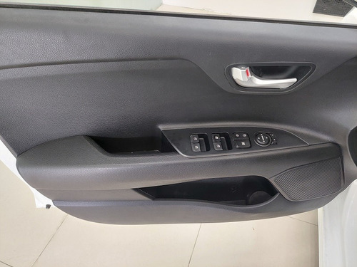 Kia Rio 1.6 Lx Sedan At