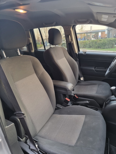 Imagen 5 de 8 de Jeep Compass 2.4 Sport Auto