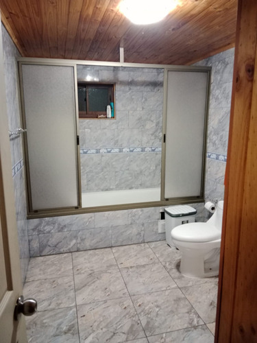 Exclusiva Residencia De 350 M² Con Piscina Y Quincho.