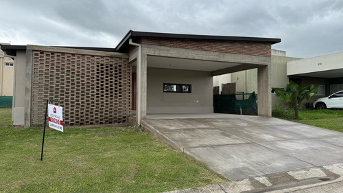 Casa En Barrio Privado Alto De Cevil 2