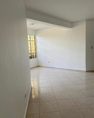 Imagen 11 de 12 de 1er Nivel Disponible De 3 Habitaciones Y 2 Parqueos