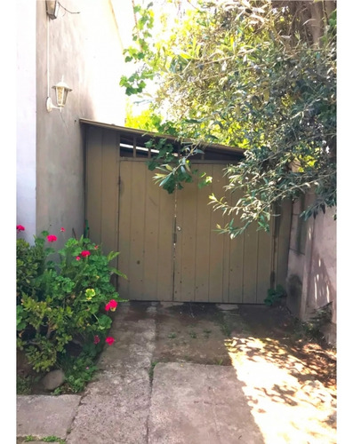 Casa En Ñuñoa / Juan Moya M.