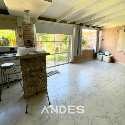 Casa 3 Dormitorios + Segunda Vivienda Con Entrada Independiente. Zapala, Neuquen.