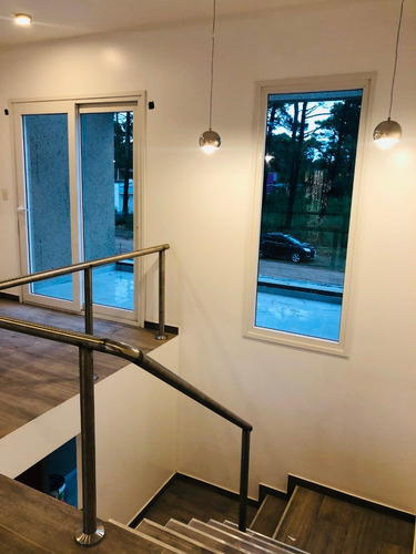 Casa A Estrenar 12 Personas