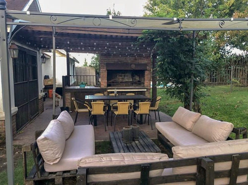 Venta Casa Colinas De Carrasco Tres Dormitorios