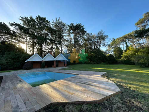 Excelente Casa De Cinco Dormitorios En Venta - Golf Punta Del Este - Ref : Eqp3470