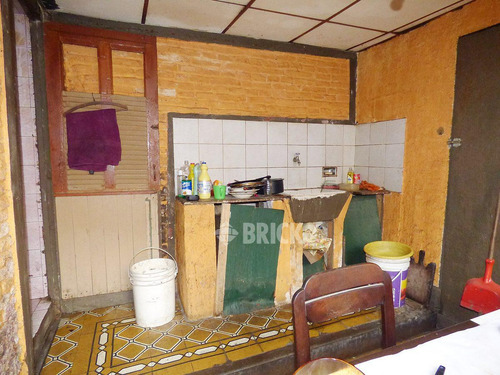(a Reciclar) Casa En Lote De 8.66x16 Mts - 110 M2 Cub Patio C/parrilla Comedor Diario - Barracas
