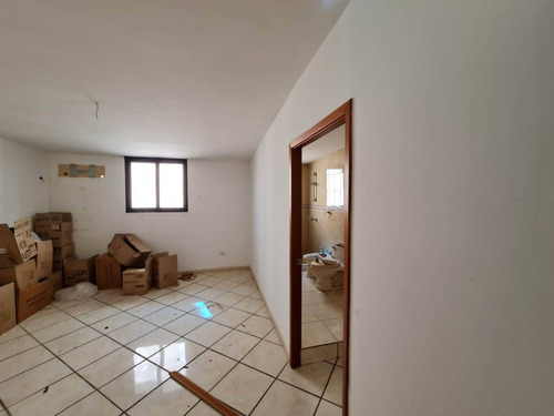 Imagen 6 de 12 de Marlyn Padrón Locales En Venta En La Viña Cerca De Av. Bolívar Mlyn 457141