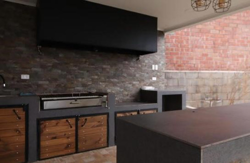 Casa Aislada Con Vista A La Precordillera 4d 3b