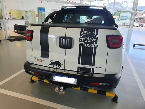 Imagem 4 de 6 de Fiat Toro 2.0 16v Turbo Diesel Volcano 4wd At9