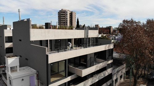 2 Amb : S/ Boulevard : Ampl Patio : Diseño Y Calidad