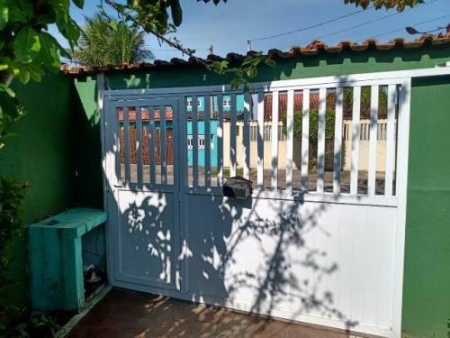 Imagem 5 de 14 de Casa Com Churrasqueira E Piscina, Financia