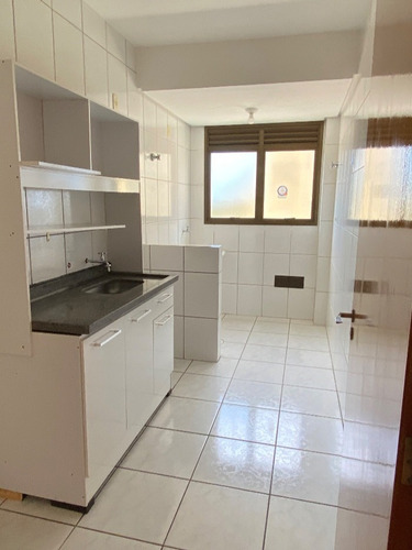 Apartamento À Venda Na Rua Professor Guerreiro Lima, Partenon, Porto Alegre - Rs - Liv-12298